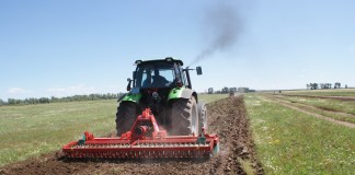 В Алтайском крае заработная плата работников сельского хозяйства увеличилась на 15%